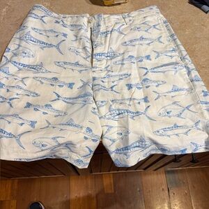 Vineyard Vines White and Blue Fish Print Shorts MC
